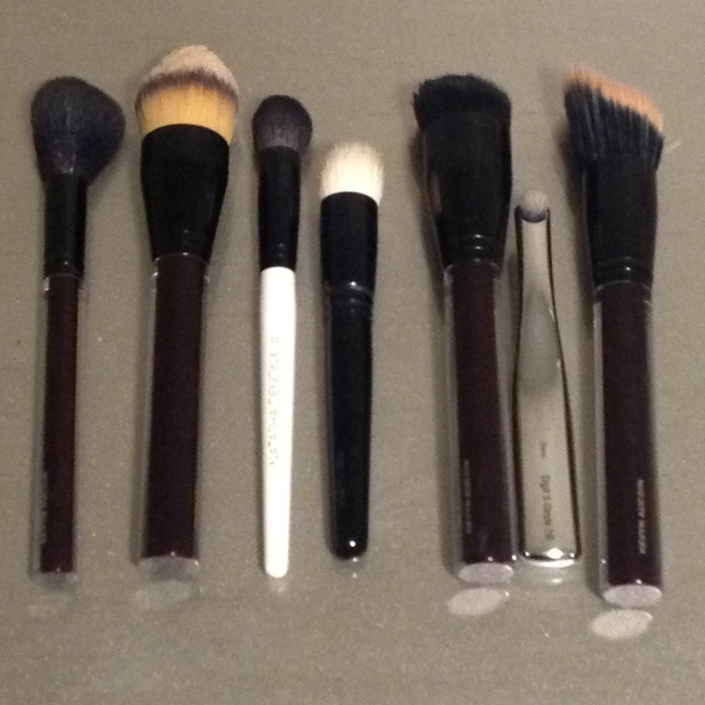 Make up brush lot